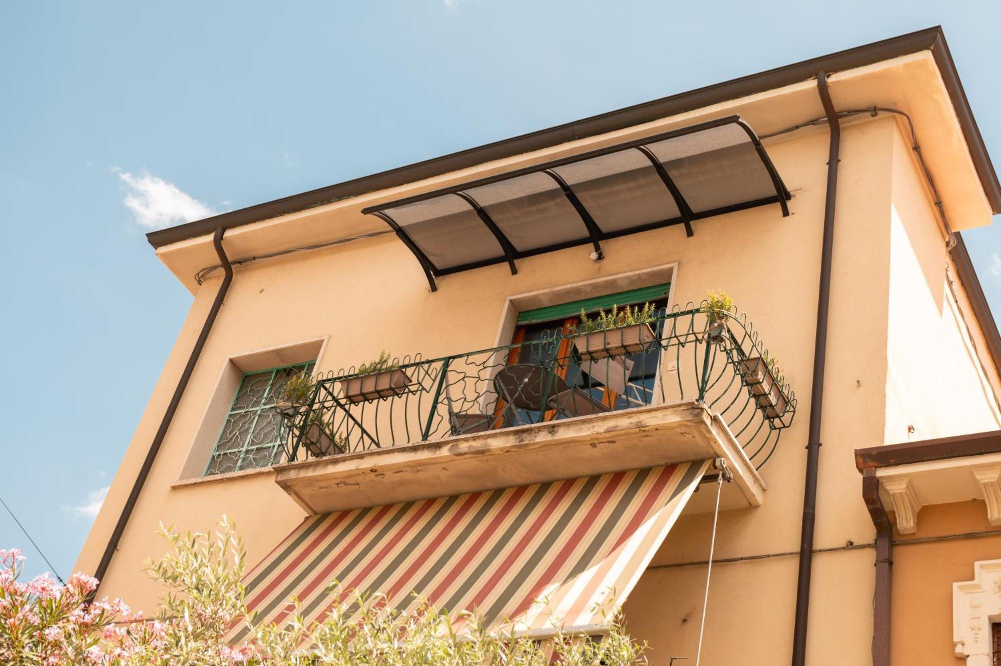 Appartamento Attico Vintage 10Min Da Arena Verona Dış mekan fotoğraf